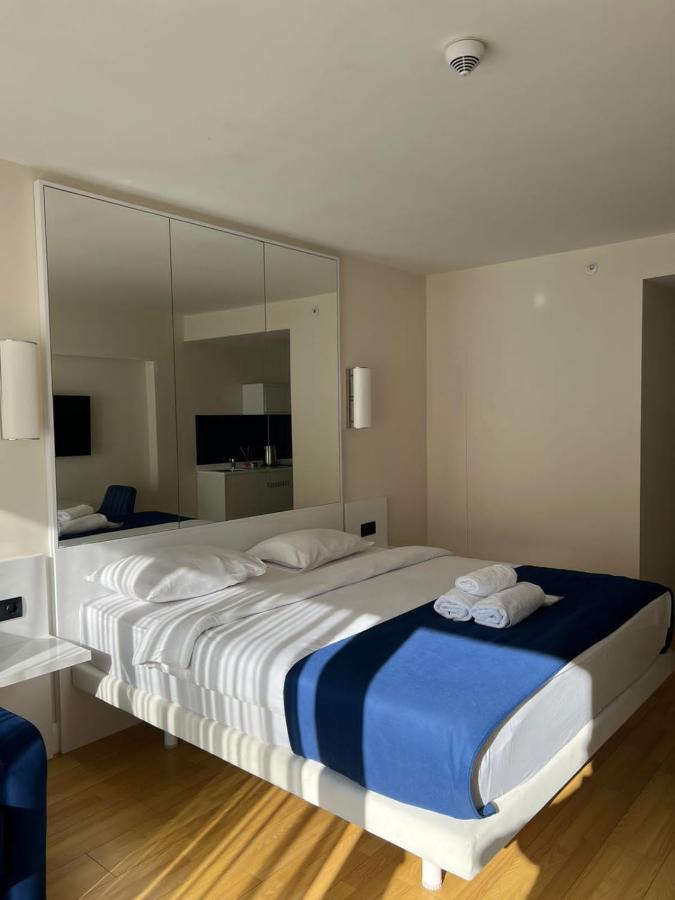 Aparthotel In City Batumi Exterior foto